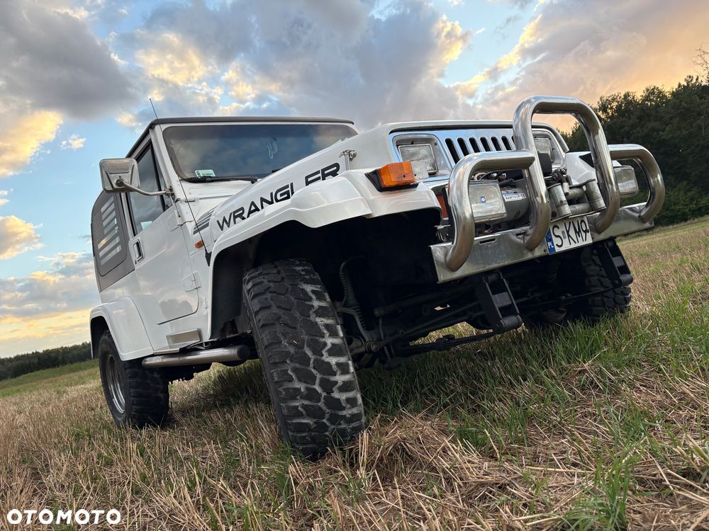 Jeep Wrangler 2.5L - 18