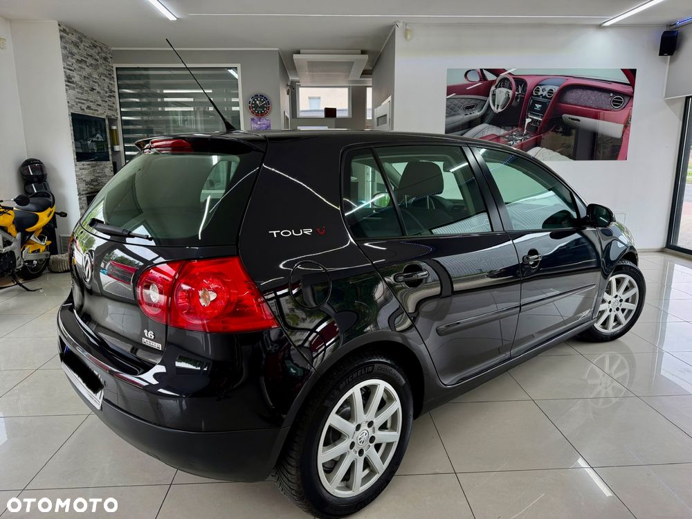 Volkswagen Golf 1.6 Tour Edition - 26