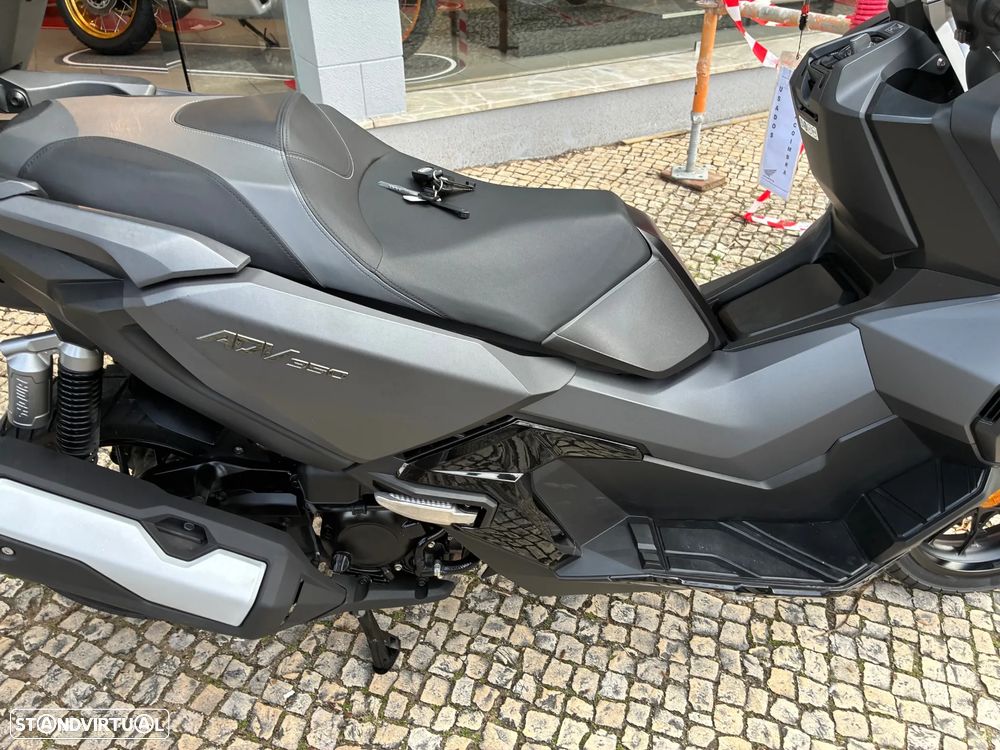 Honda ADV 350 IA - 6