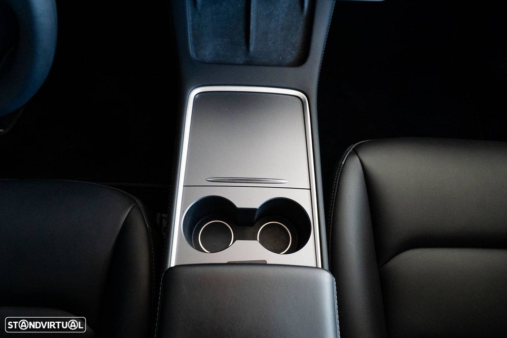 Tesla Model 3 - 16