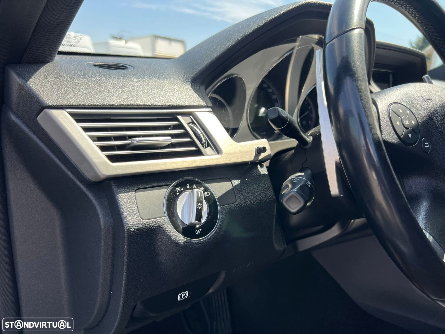 Mercedes-Benz E 350 CGI Avantgarde BlueEfficiency - 40