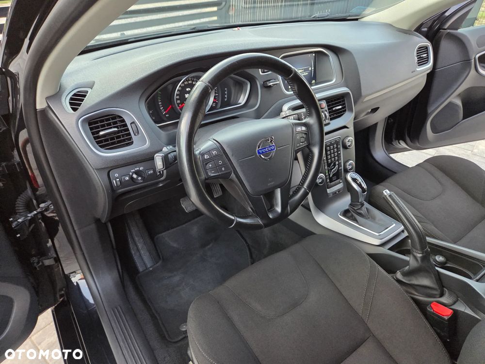 Volvo V40 D2 Powershift Kinetic - 28