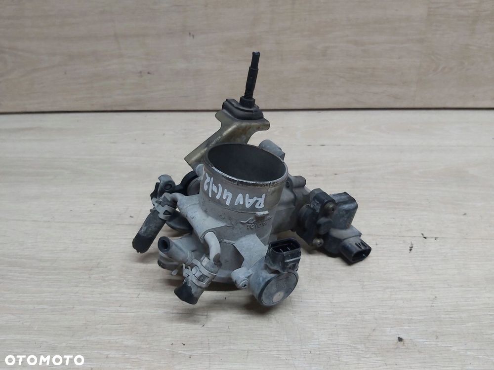 Toyota Rav4 II XA20 Przepustnica 2,0 vvti 89452-33030 krokowy 22270-28010 - 1