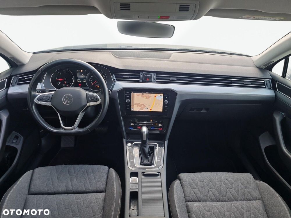 Volkswagen Passat - 19