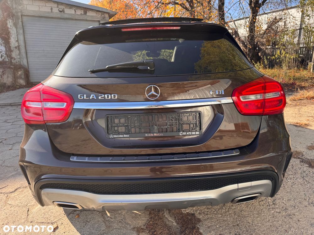 Mercedes-Benz GLA 200 (CDI) d 4Matic 7G-DCT AMG Line - 14