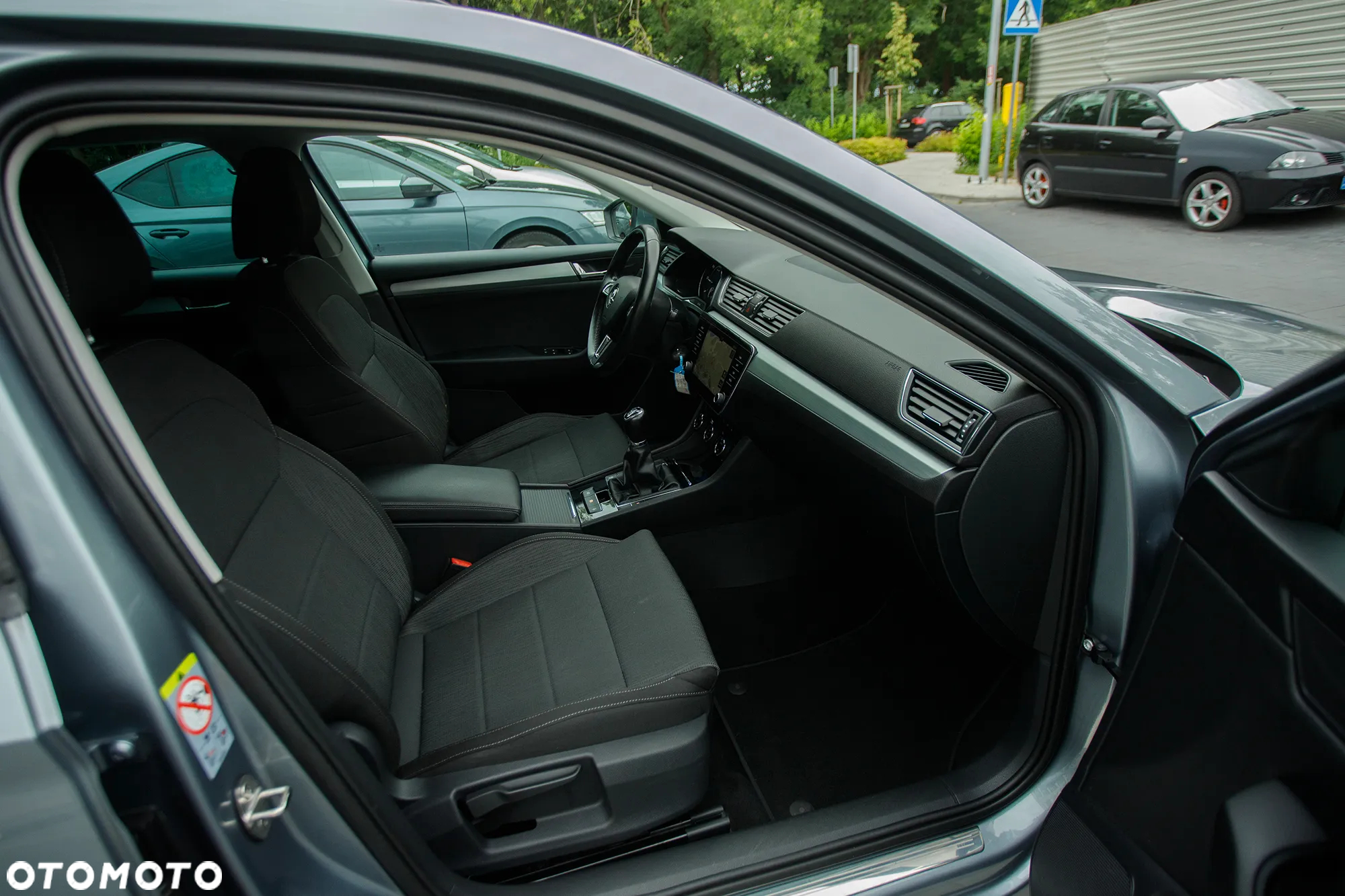 Skoda Superb 2.0 TDI Sportline - 33