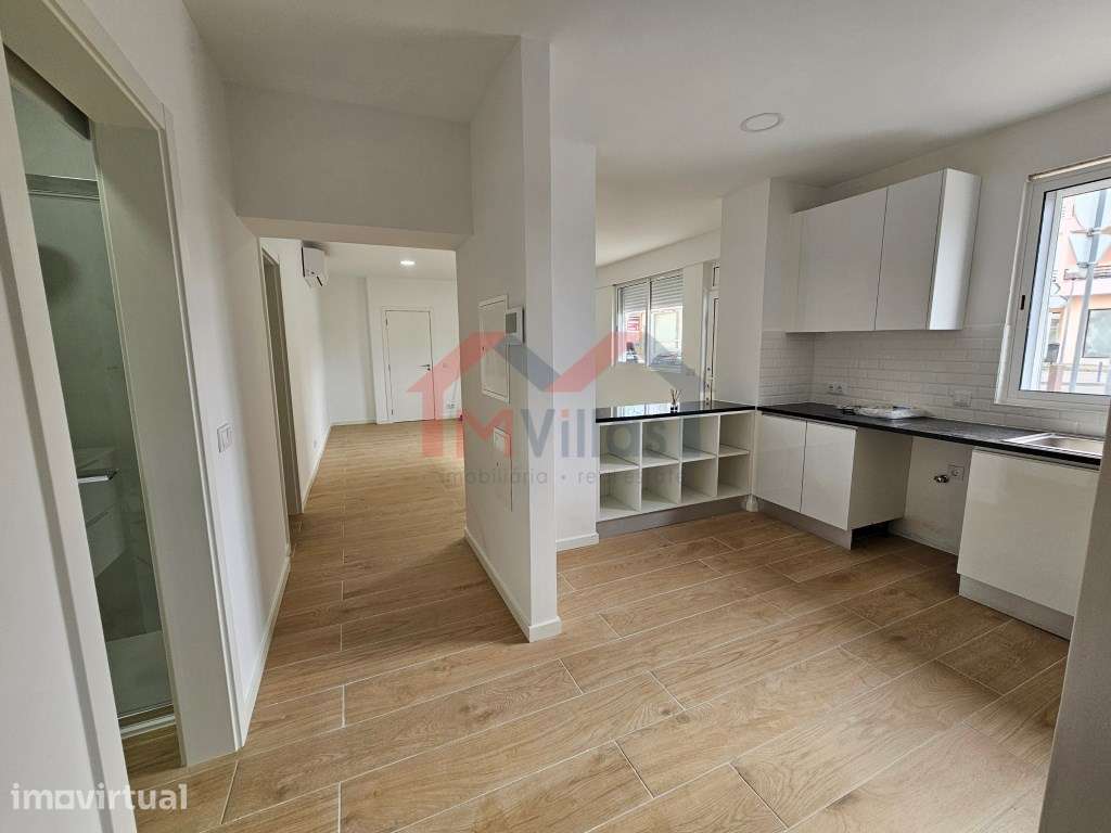 Apartamento T3 renovado com garagem - Loulé - Grande imagem: 5/21