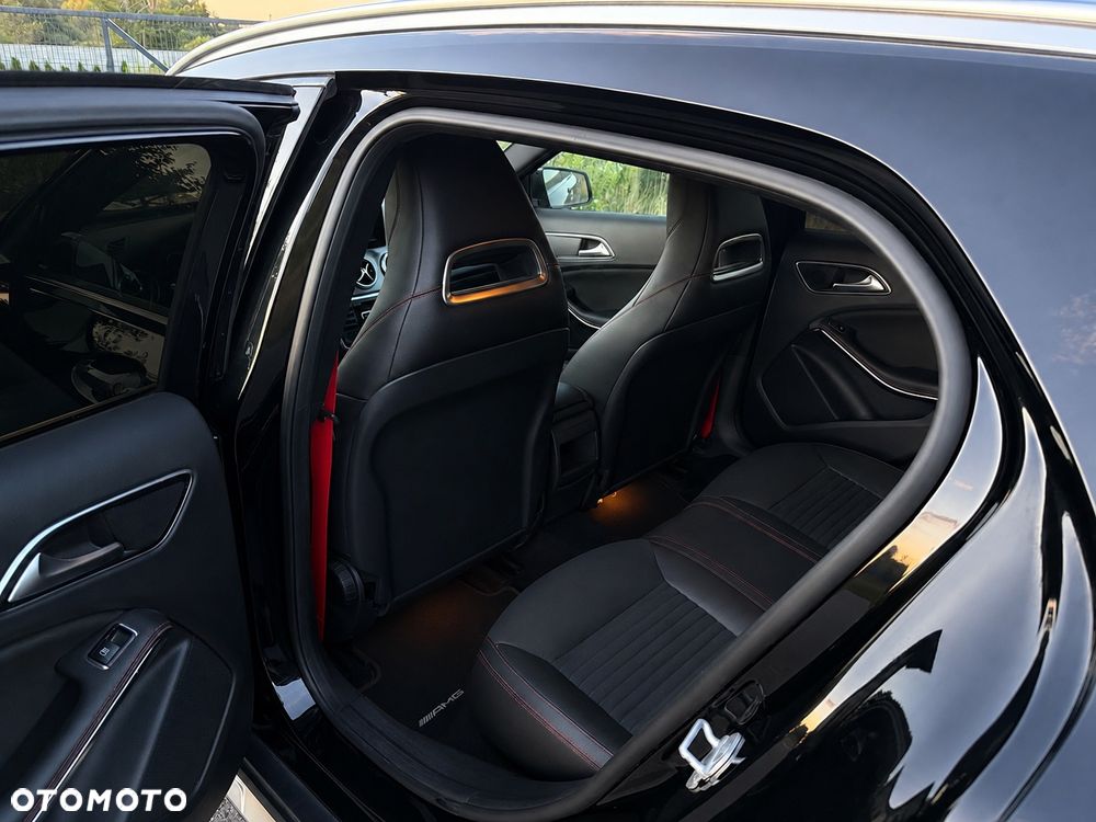 Mercedes-Benz GLA 45 AMG 4-Matic - 10