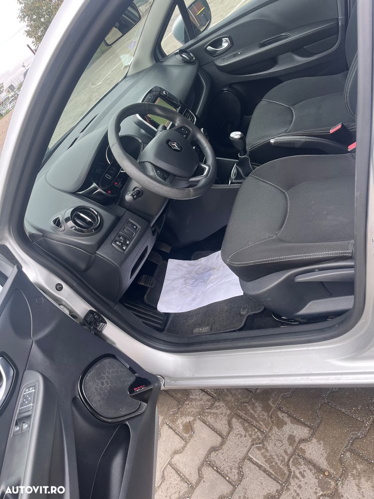 Renault Clio - 8