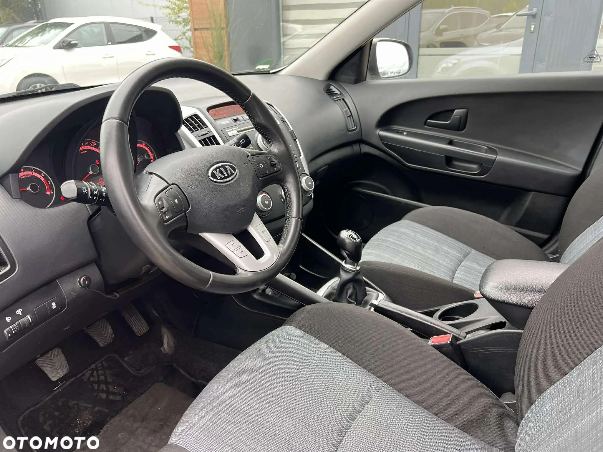 Kia Ceed Cee'd 1.6 Comfort + - 9