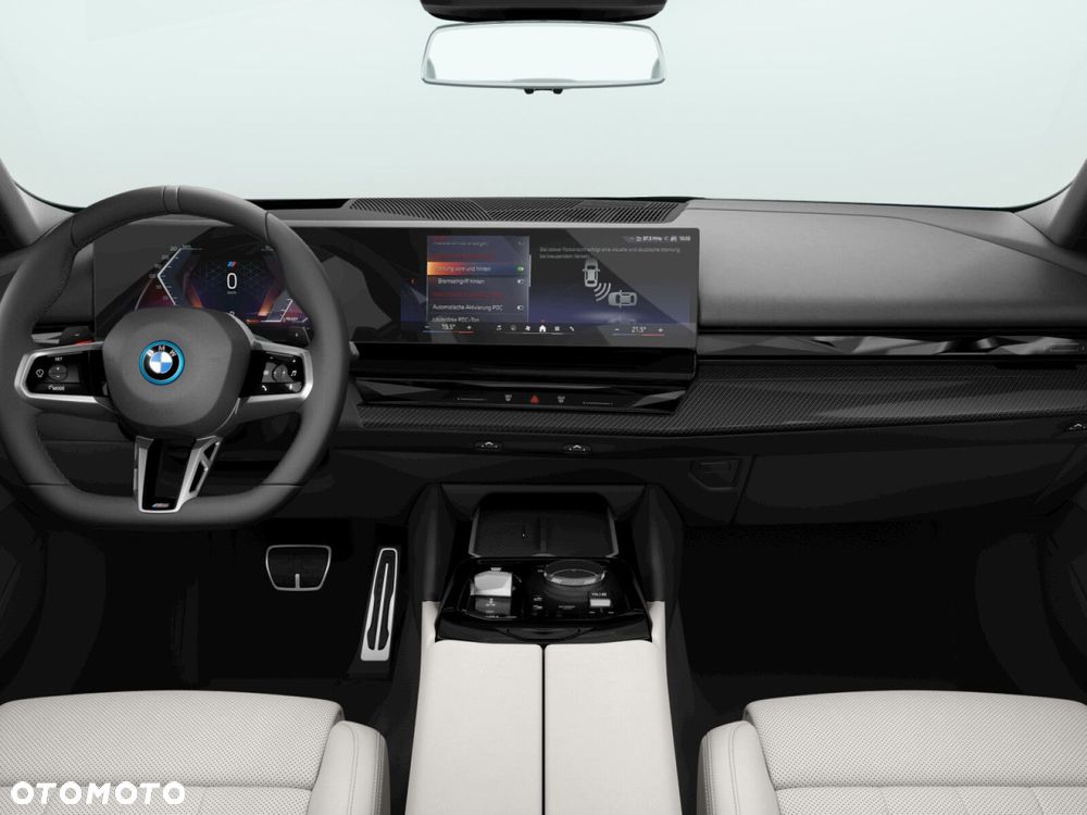 BMW Seria 5 550e xDrive PHEV M Sport - 4