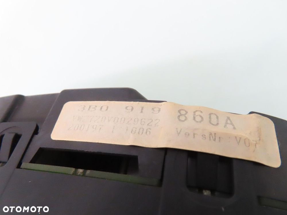 STACYJKA STEROWNIK VW PASSAT B5 1.8 T 8D0907557T 0261204184 3B0959799 - 2
