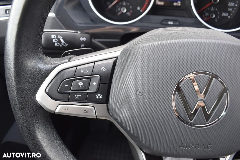 Volkswagen Tiguan - 29