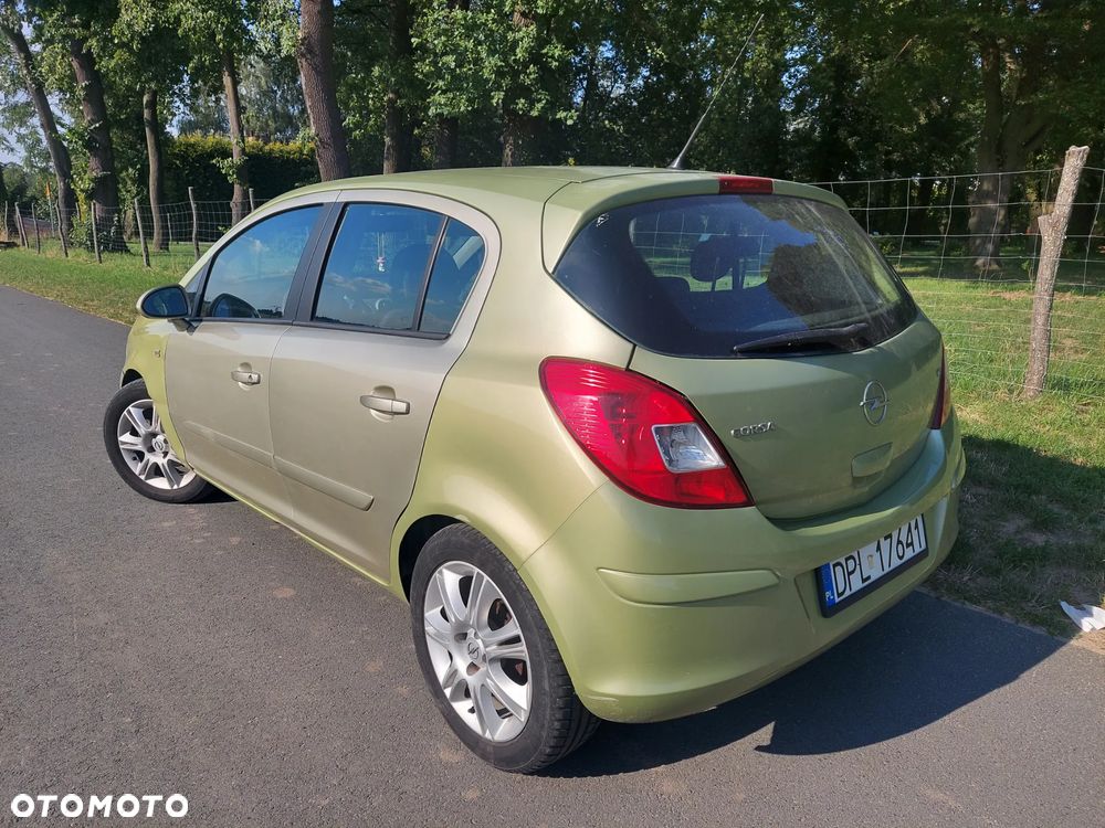 Opel Corsa 1.2 16V Enjoy - 9