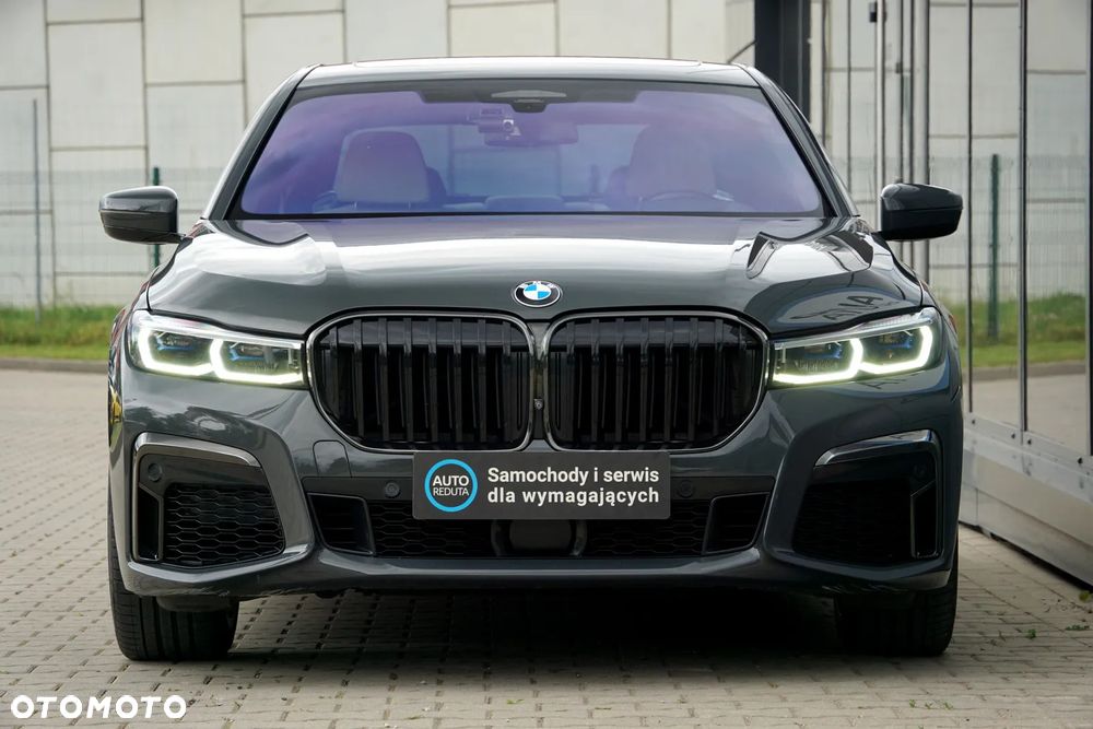 BMW Seria 7 750i xDrive sport - 10