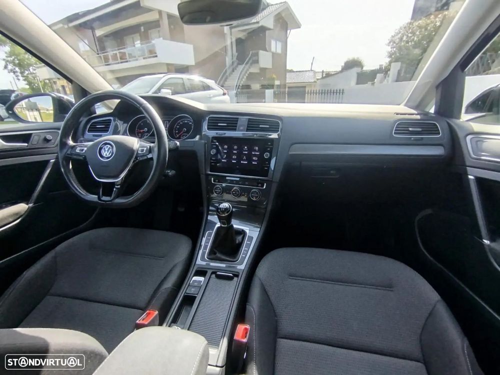 VW Golf - 11