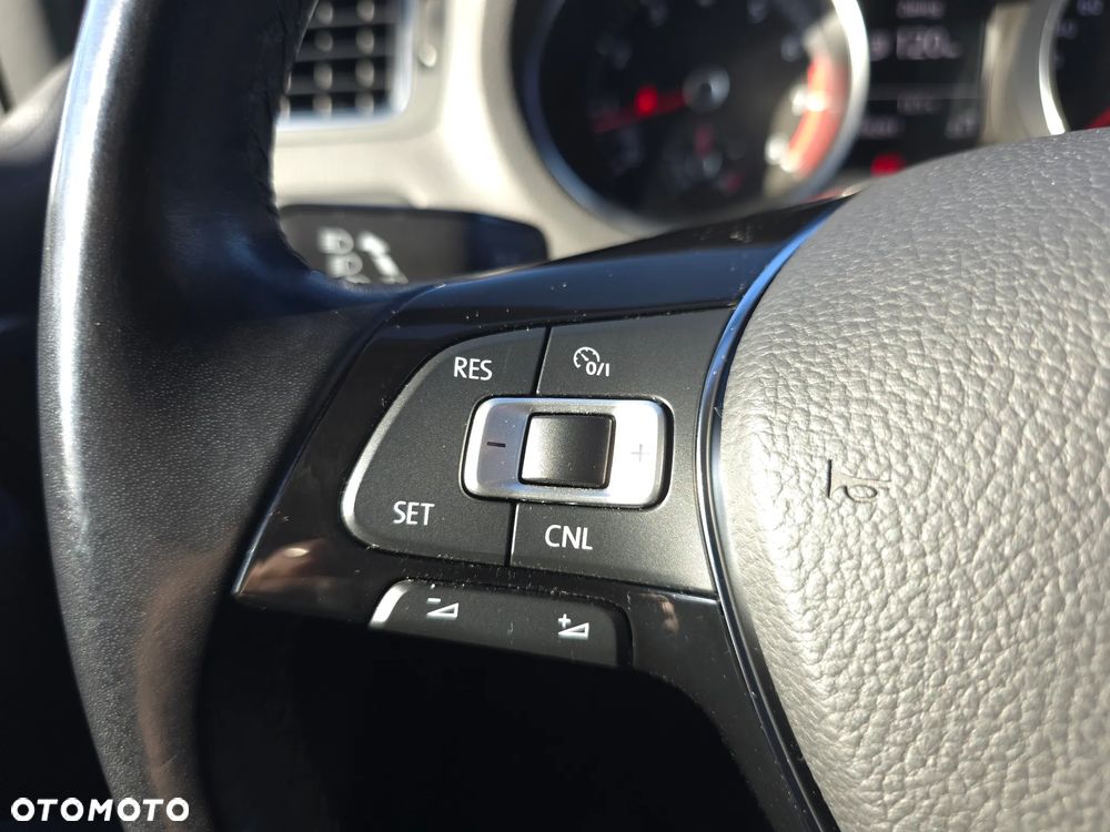 Volkswagen Polo 1.2 TSI Comfortline - 24