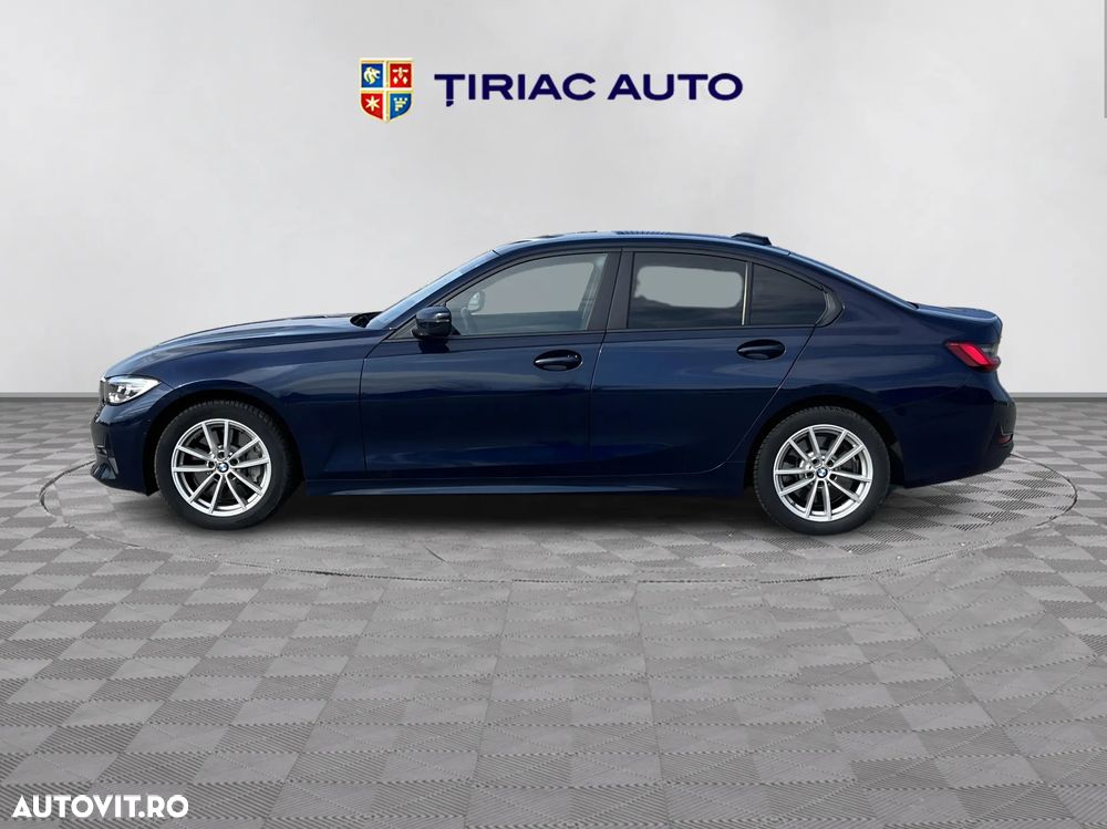 BMW Seria 3 330i xDrive AT - 3