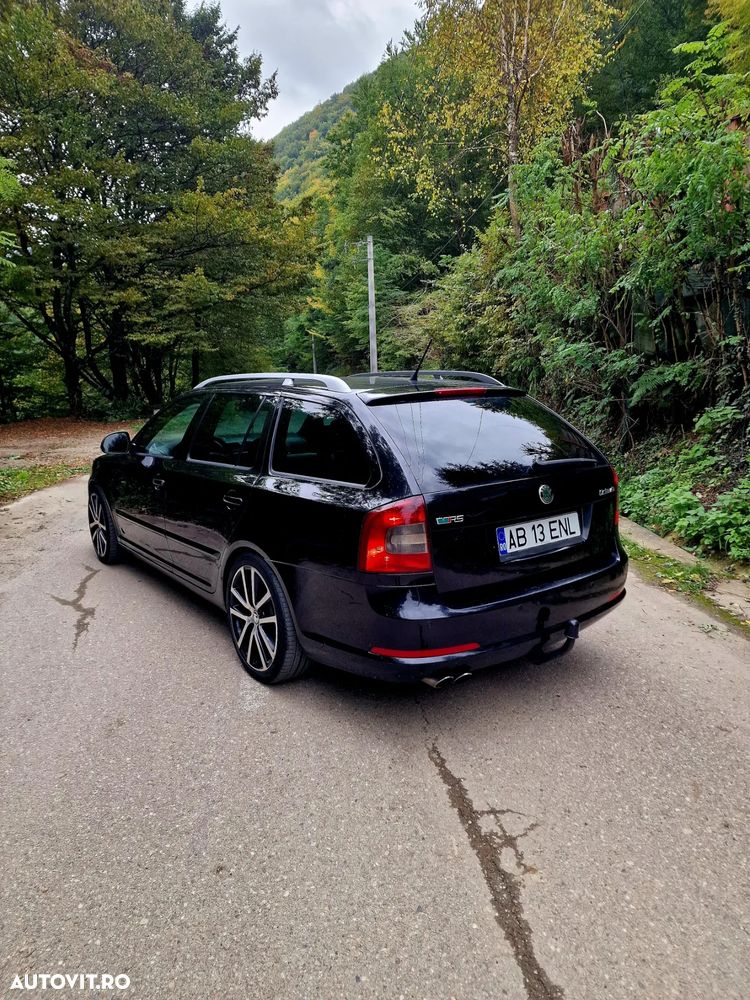Skoda Octavia Combi 2.0 TDI CR DPF RS - 19