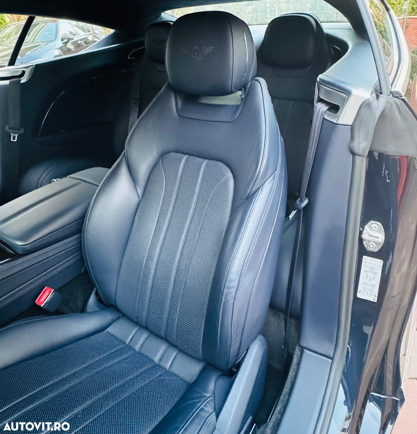 Bentley Continental New GT V8 - 11