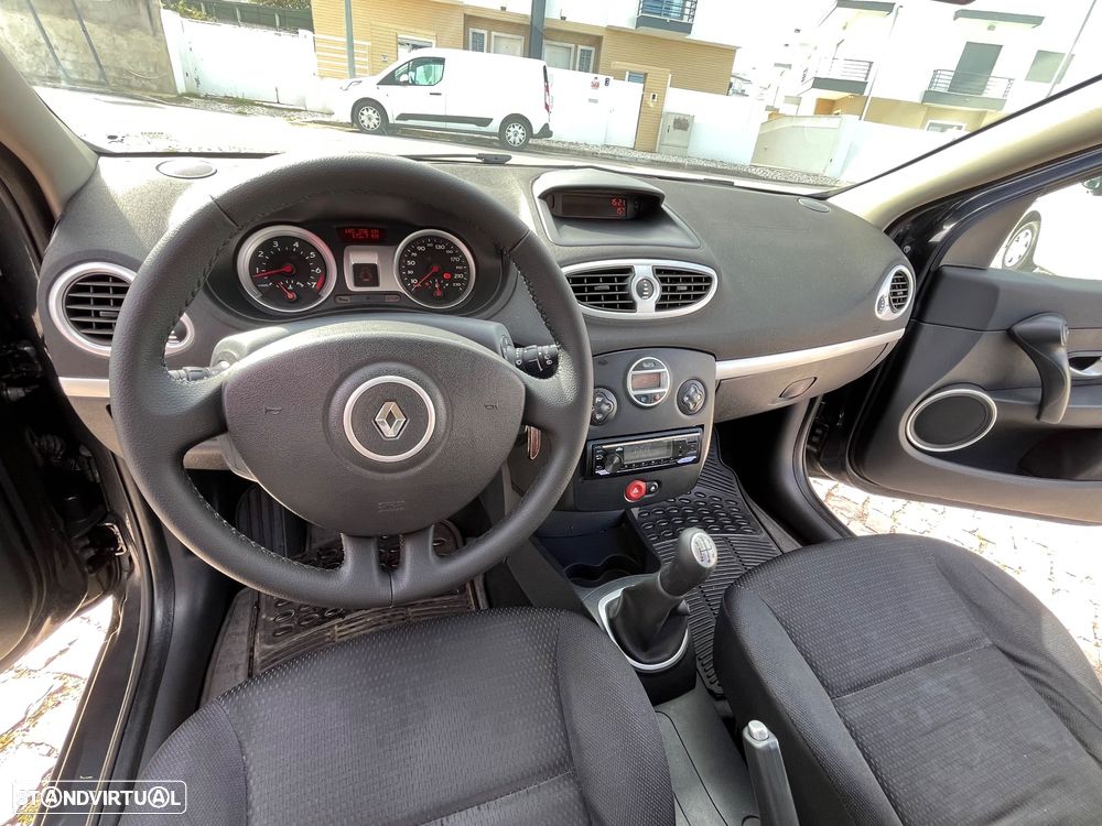 Renault Clio 1.2 16V Dynamique - 12