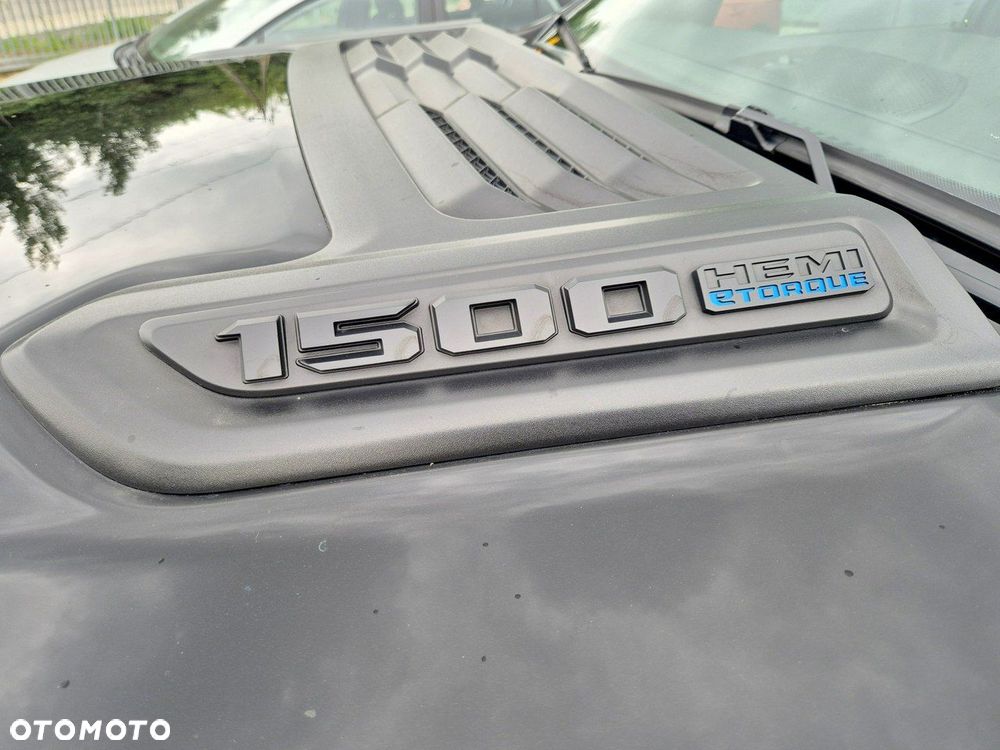 RAM 1500 Crew Cab Sport - 38