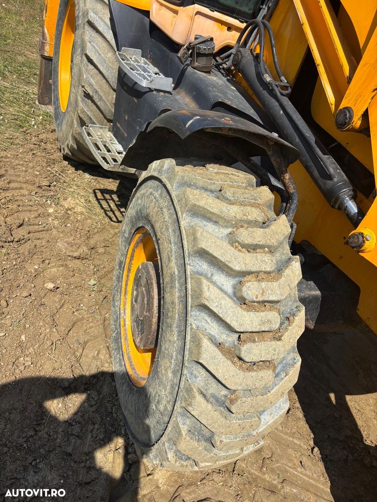 JCB 3CX - 4