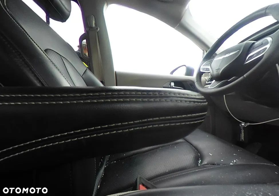 Chrysler Pacifica - 18