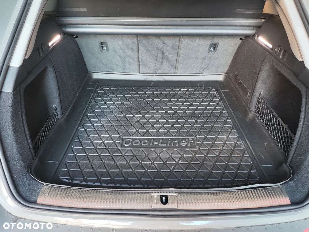 Audi A4 Avant 35 TFSI mHEV S Line S tronic - 28