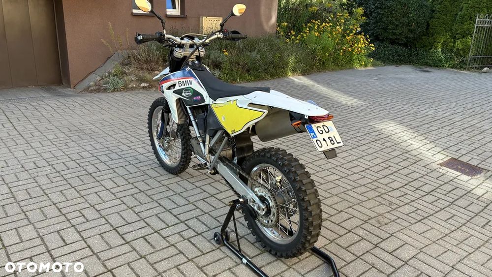 BMW G - 8