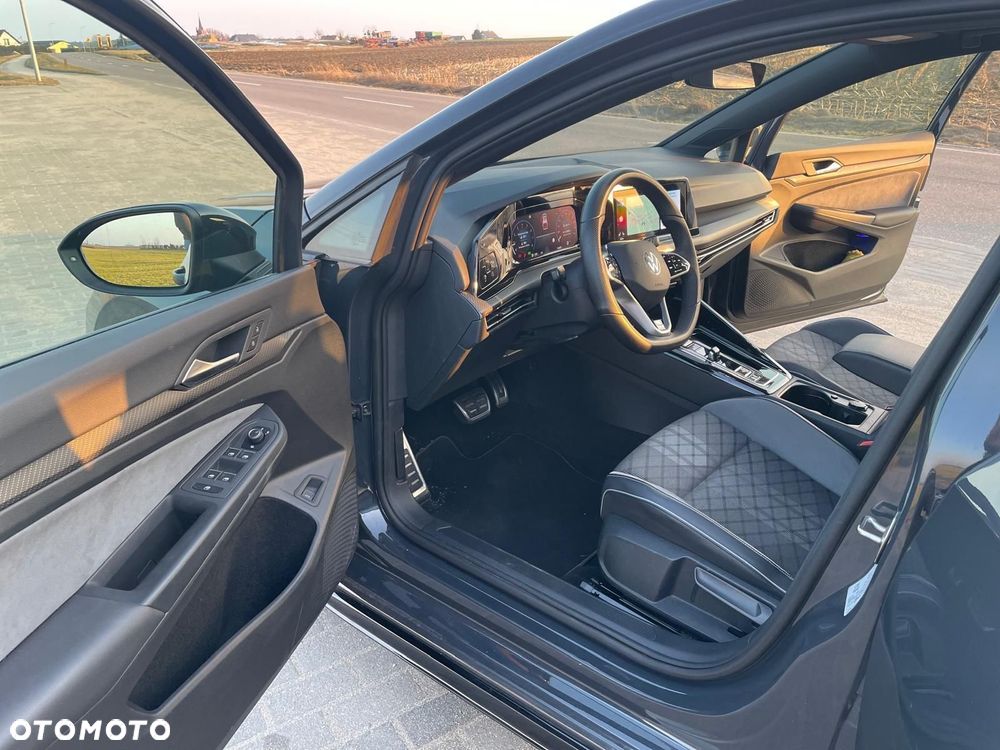 Volkswagen Golf 2.0 TSI OPF DSG R-Line - 9
