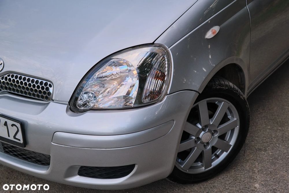 Toyota Yaris 1.3 VVT-i Executive - 2