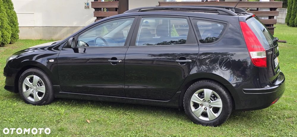 Hyundai i30 1.4 Base + - 10