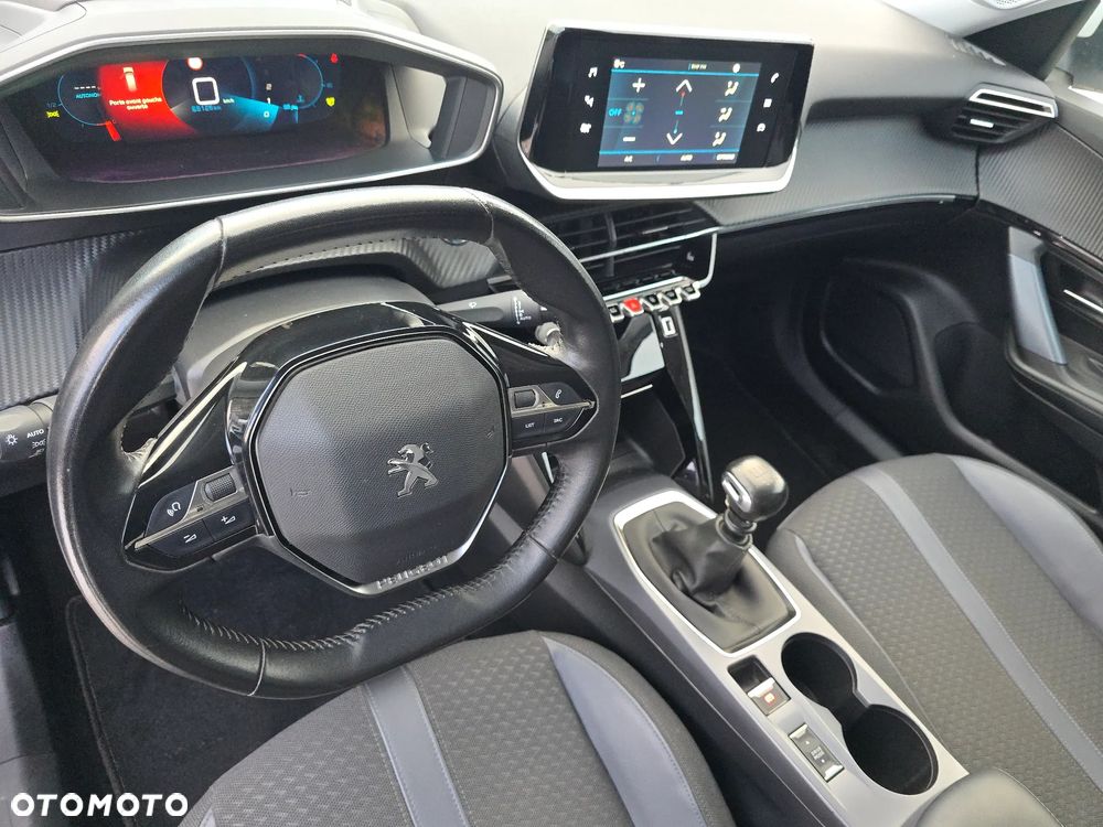 Peugeot 2008 PureTech 130 Allure Pack - 24