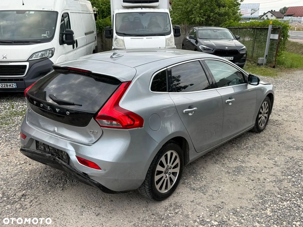 Volvo V40 D2 Momentum - 11