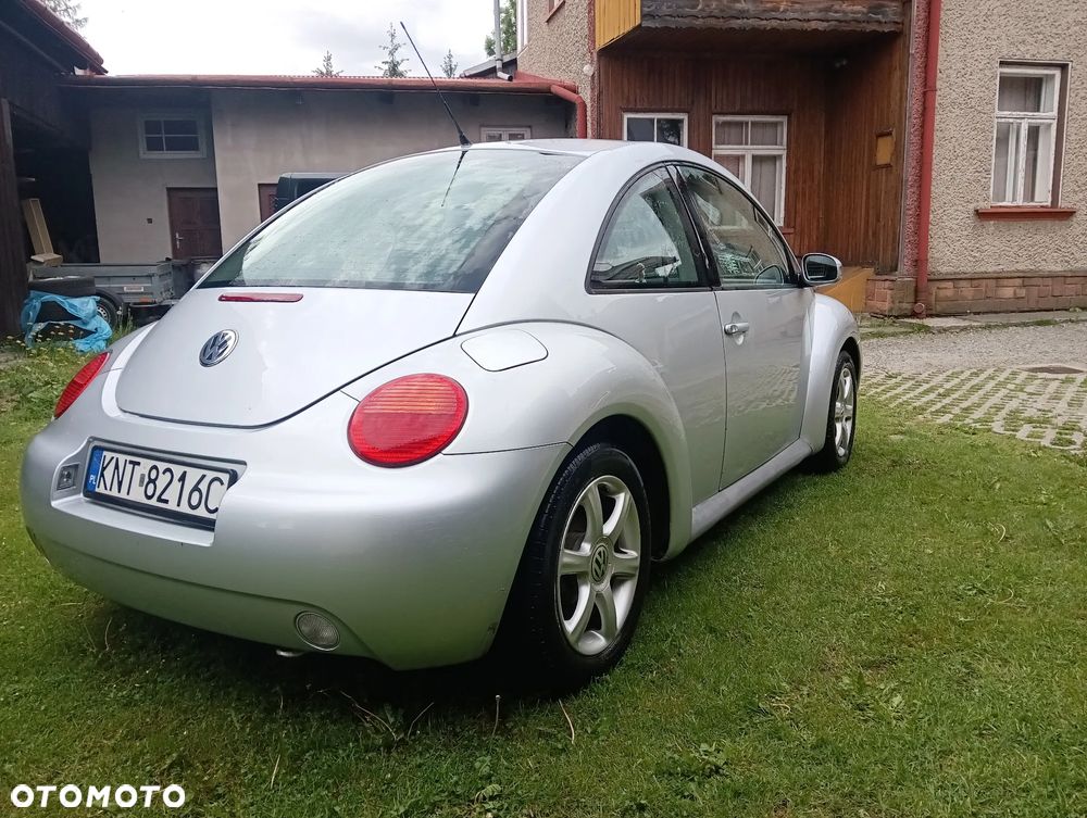 Volkswagen New Beetle - 3
