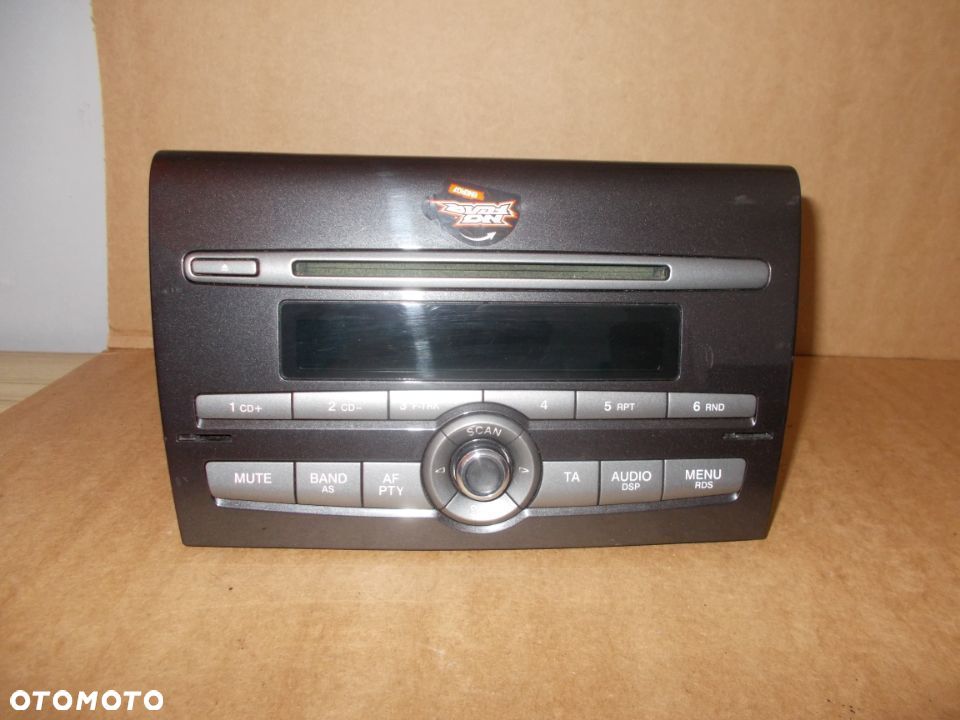 RADIOODTWARZACZ CD FIAT BRAVO II 2 735451941 ORYGINAŁ - 1