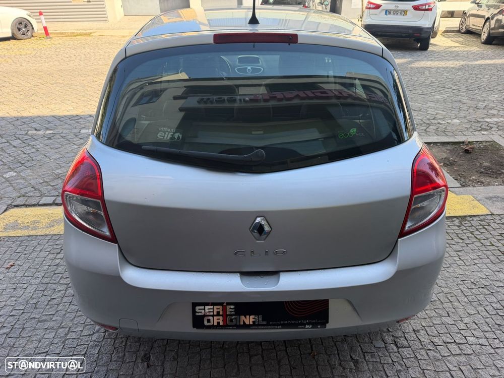 Renault Clio 1.5 dCi Confort - 9