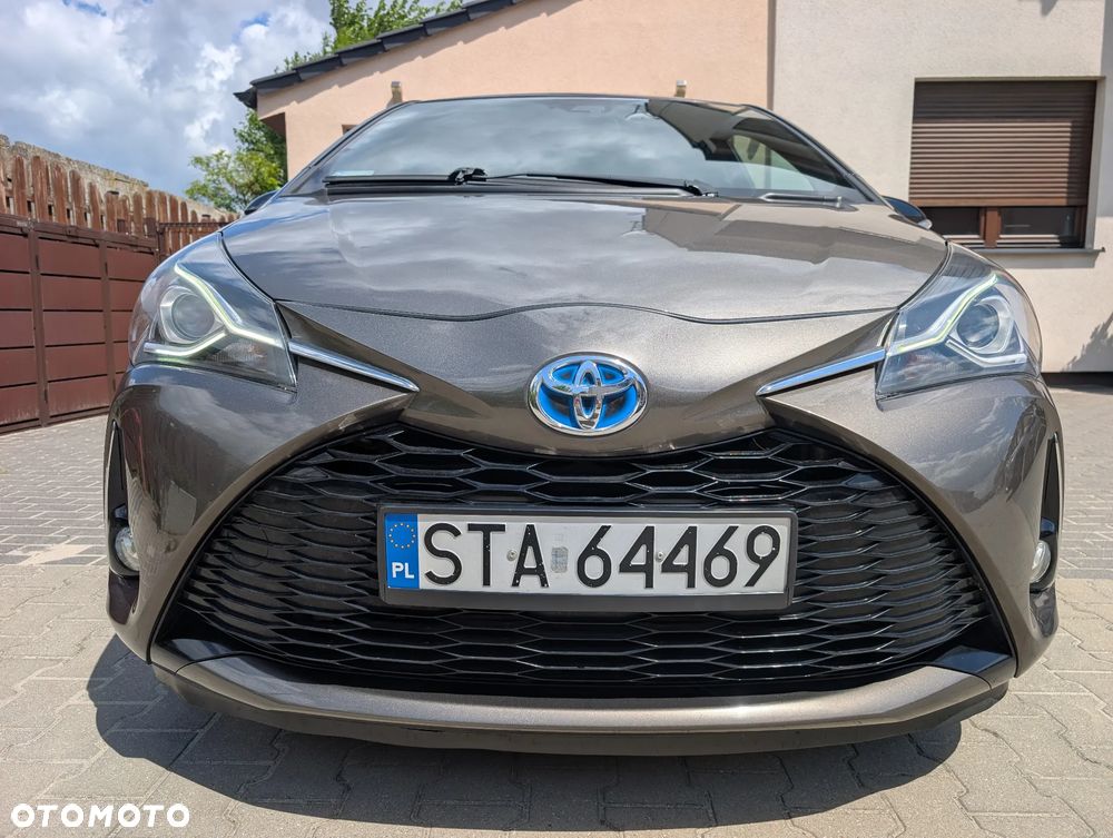Toyota Yaris Hybrid 100 Selection Passion - 5