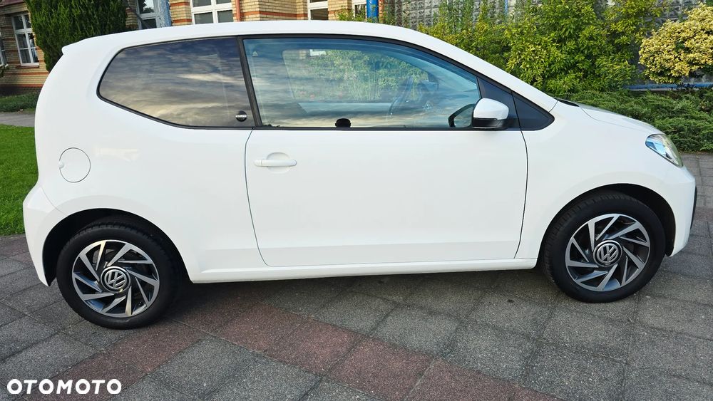 Volkswagen up! sound - 11