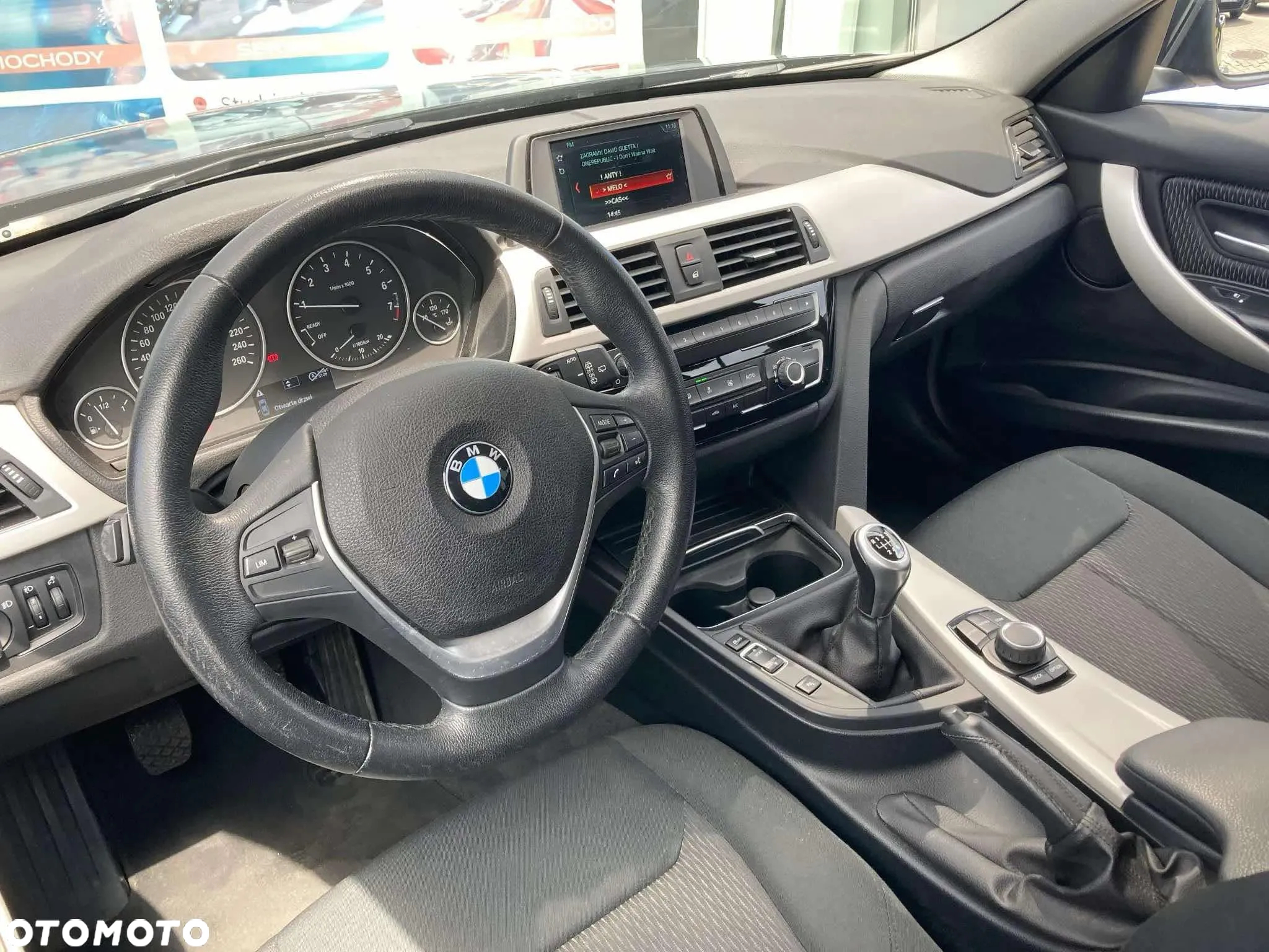 BMW Seria 3 318i Touring - 7