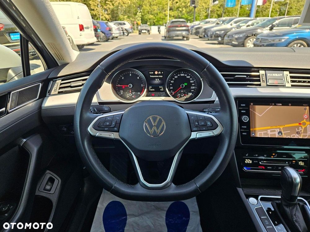 Volkswagen Passat - 14