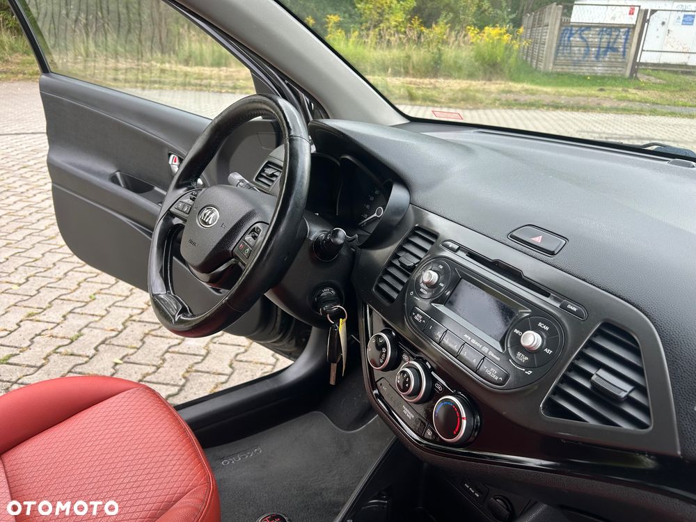 Kia Picanto 1.0 Fifa World Cup Edition - 19