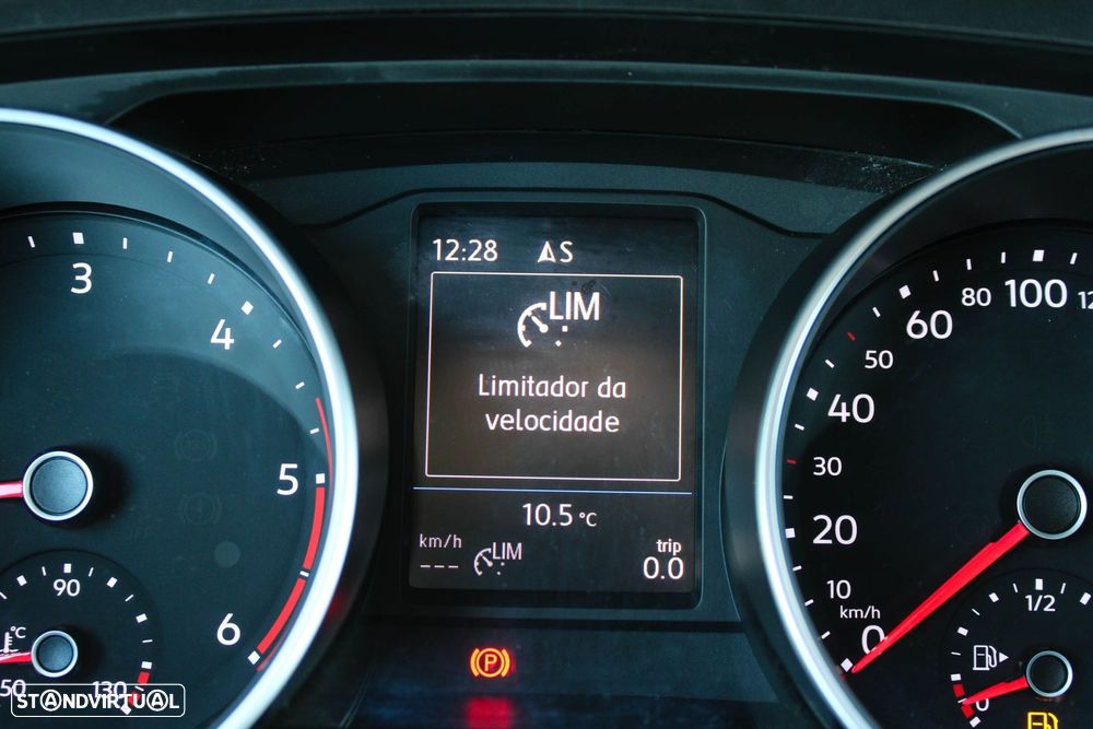 VW Tiguan 2.0 TDI Confortline - 32