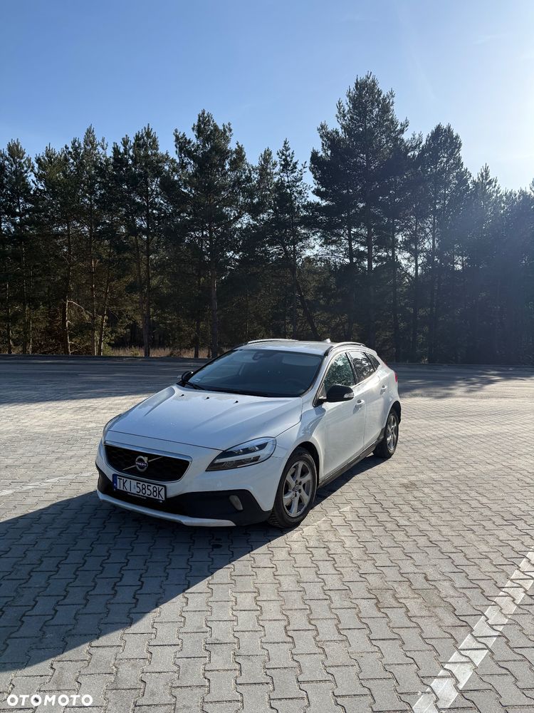Volvo V40 Cross Country - 6