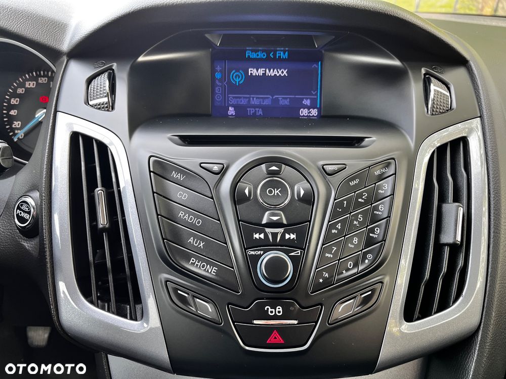 Ford Focus SW 1.0 EcoBoost S&S Titanium - 28