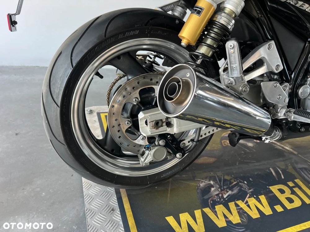Yamaha XJR - 29
