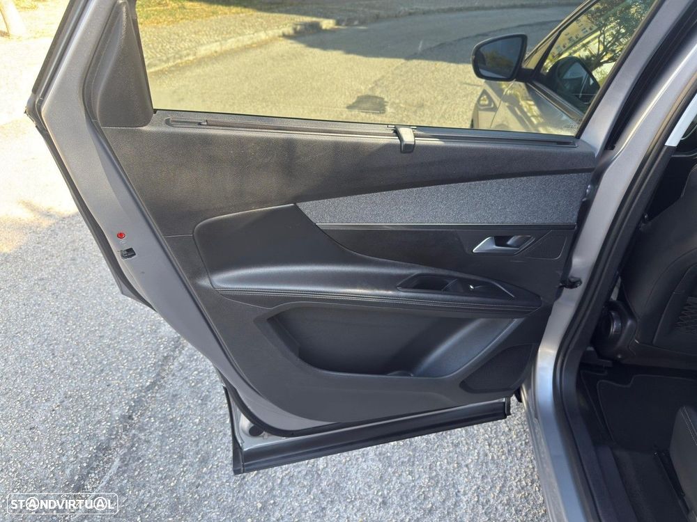 Peugeot 5008 1.5 BlueHDi Allure Pack EAT8 - 12