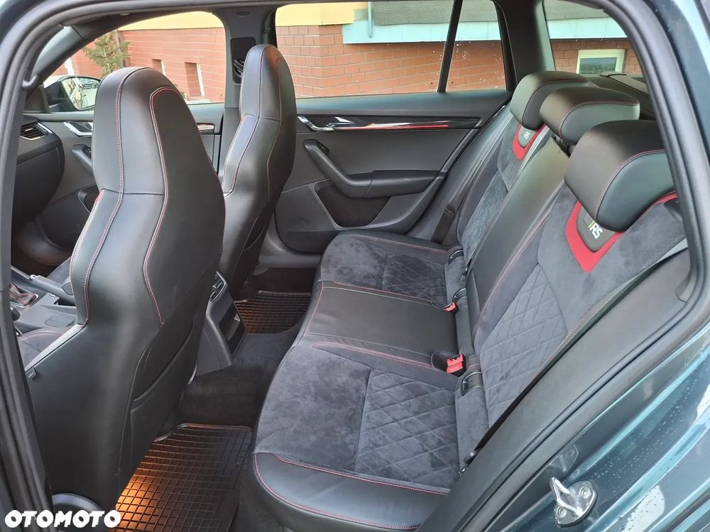 Skoda Octavia 2.0 TDI 4x4 DSG RS - 28