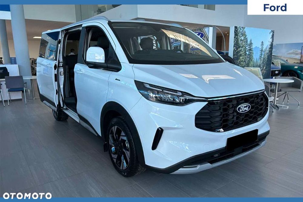 Ford Tourneo Custom - 2